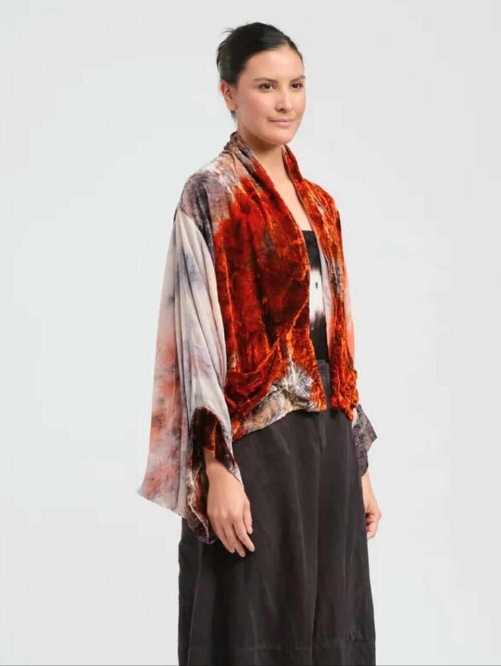 Gilda Midani Velvet ''Croissant'' Overtop